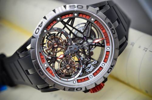 Side of Roger Dubuis Excalibur Spider Double Flying Tourbillon 02