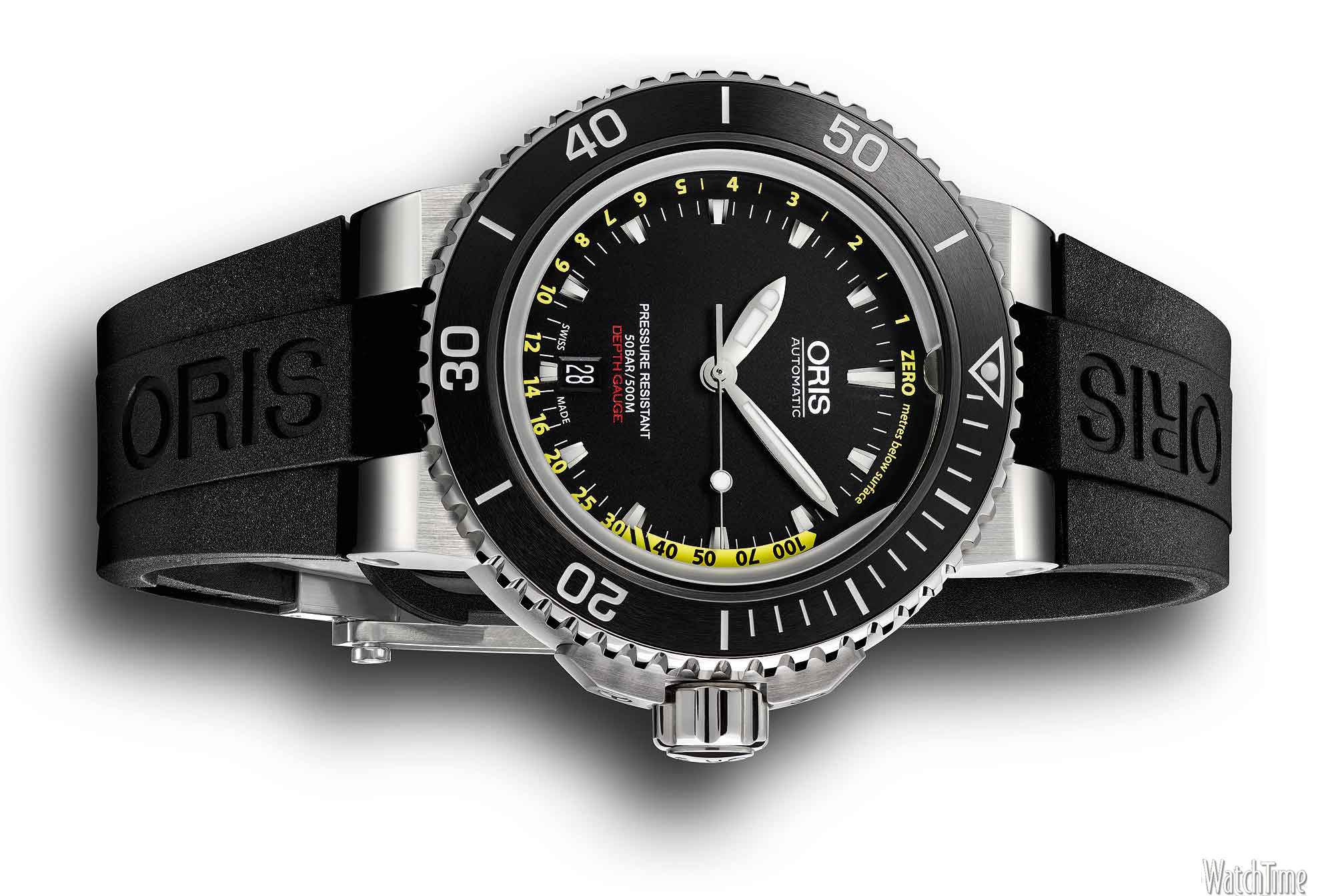 Front of Oris Aquis depth Gauge diving watch