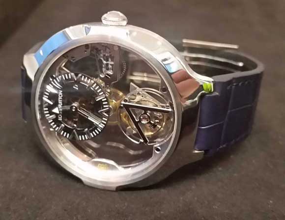 Louis Vuitton will launches new Poinçon De Genève watch 03
