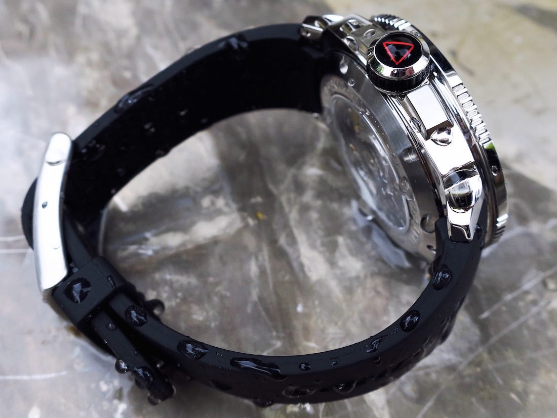 Alpina Seastrong Diver 300 Automatic Watch Review Wrist Time Reviews 