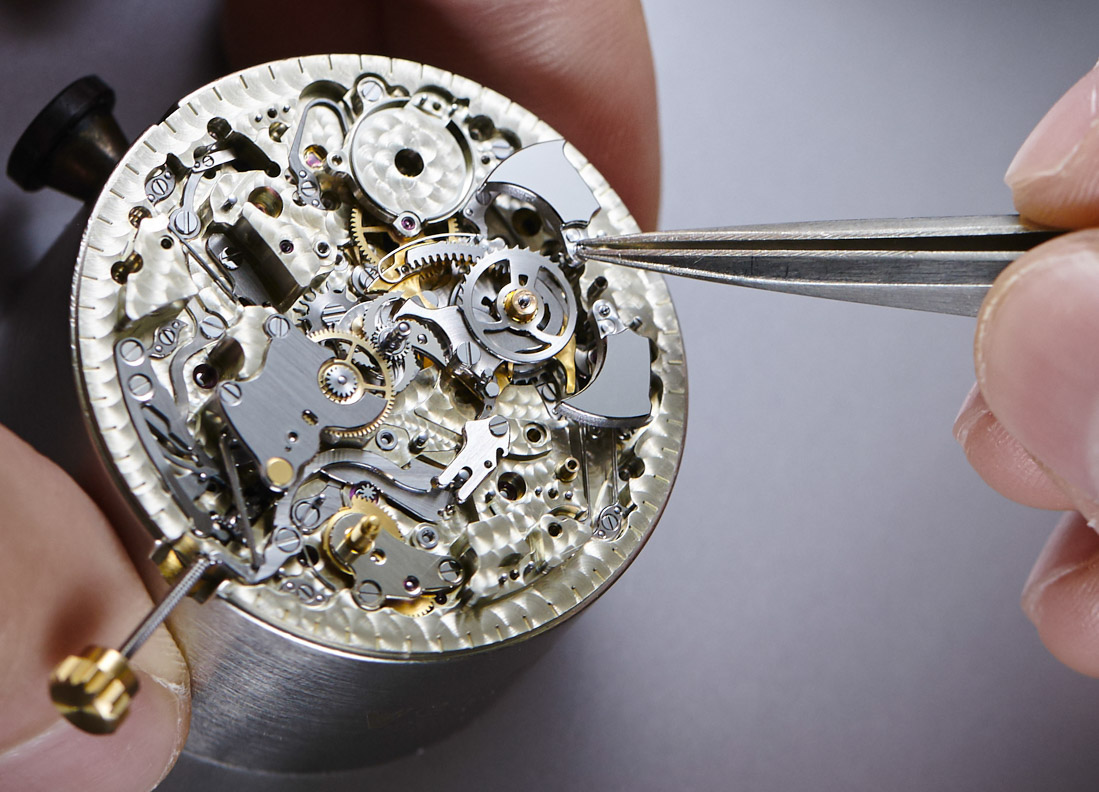Chopard L.U.C Full Strike Minute Repeater Watch With Sapphire Gongs Hands-On Hands-On 